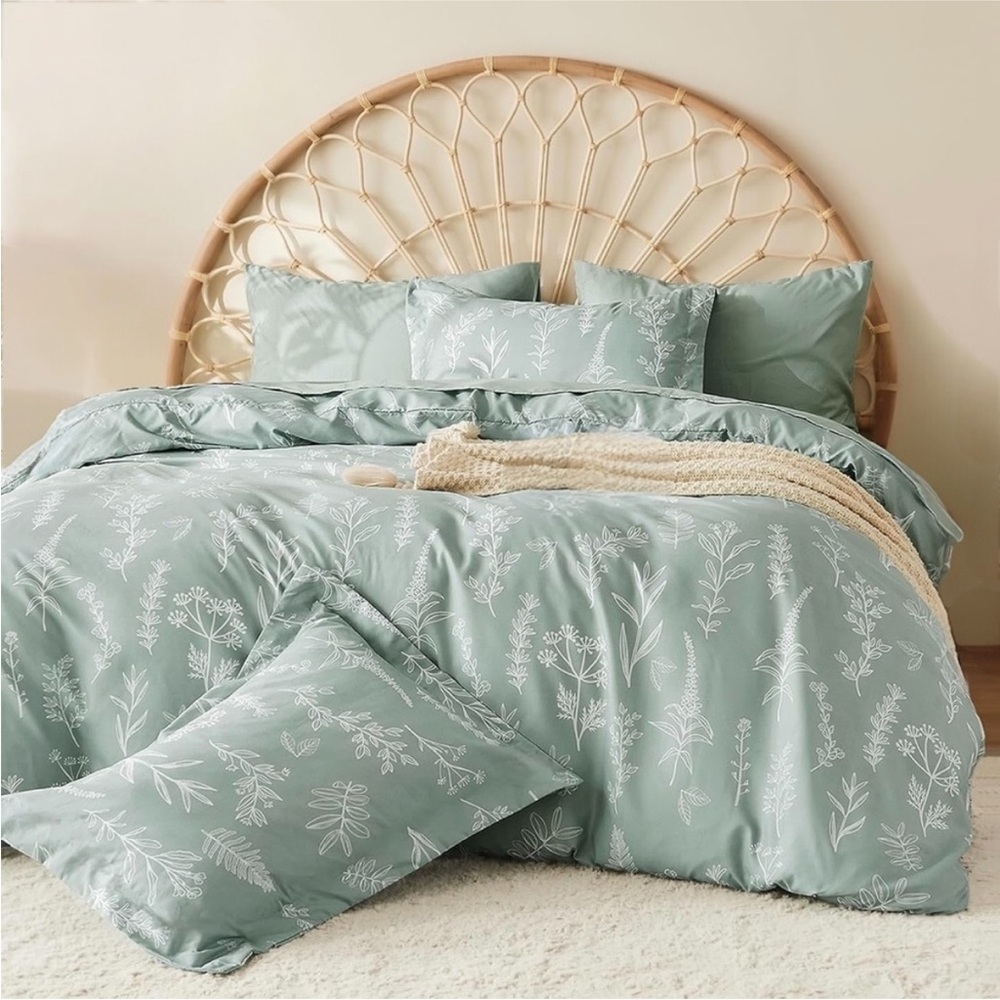 NEW Anthro Sage Green Botanical Print Boho Queen /King Bedding Duvet Sham Set